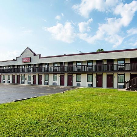 Red Roof Inn Скотсбърг Екстериор снимка