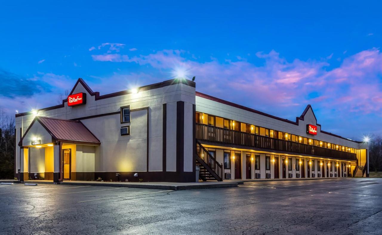 Red Roof Inn Скотсбърг Екстериор снимка